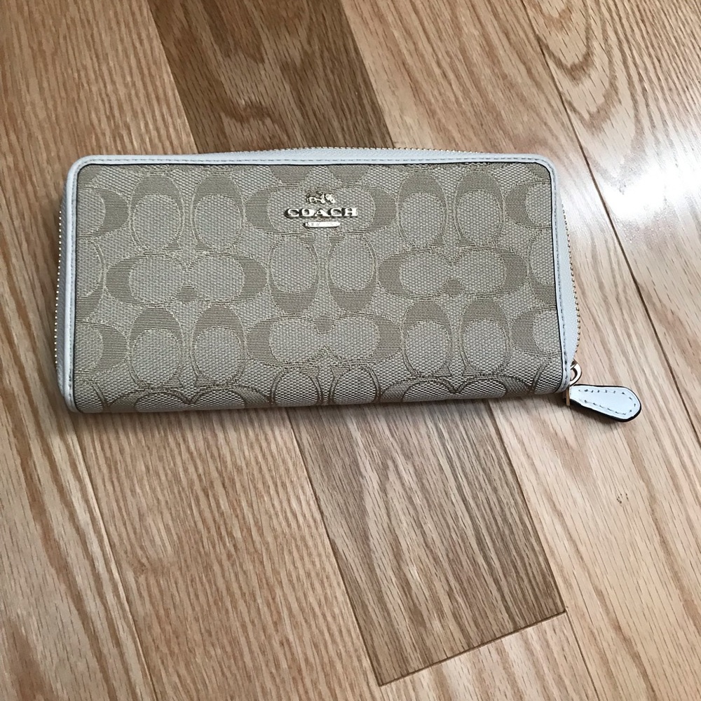 Coach large size zippy wallet